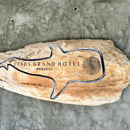 Sands Grand Hotel Dhigurah  Exteriör bild