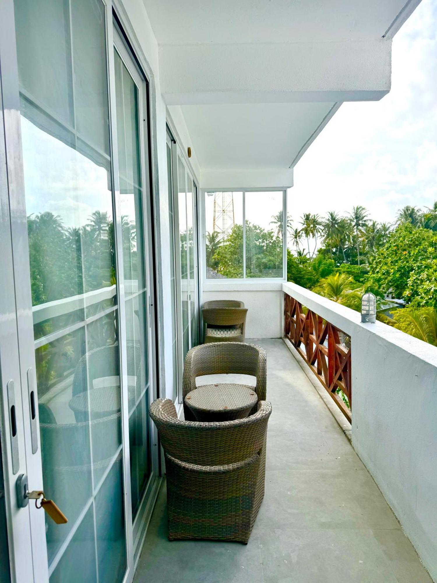 Sands Grand Dhigurah  Exteriör bild